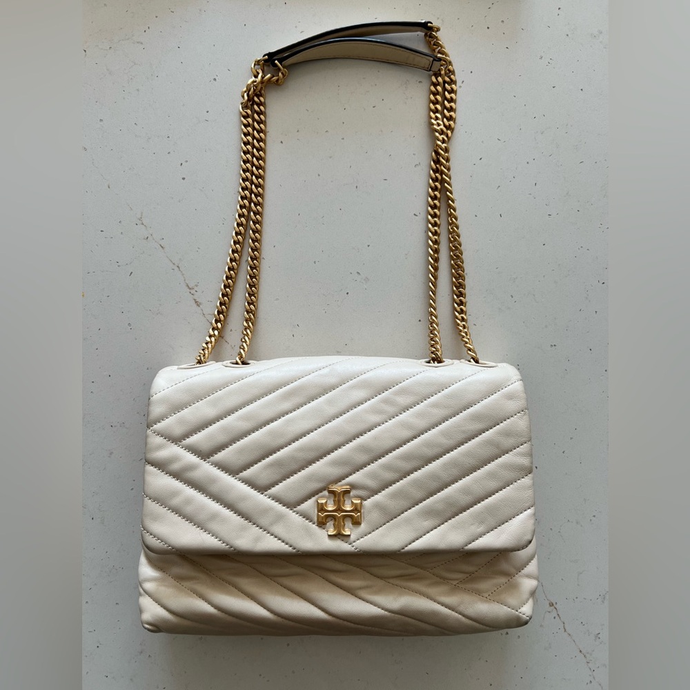 Tory Burch Cream Quilted Shoulder Bag with Gold Chain